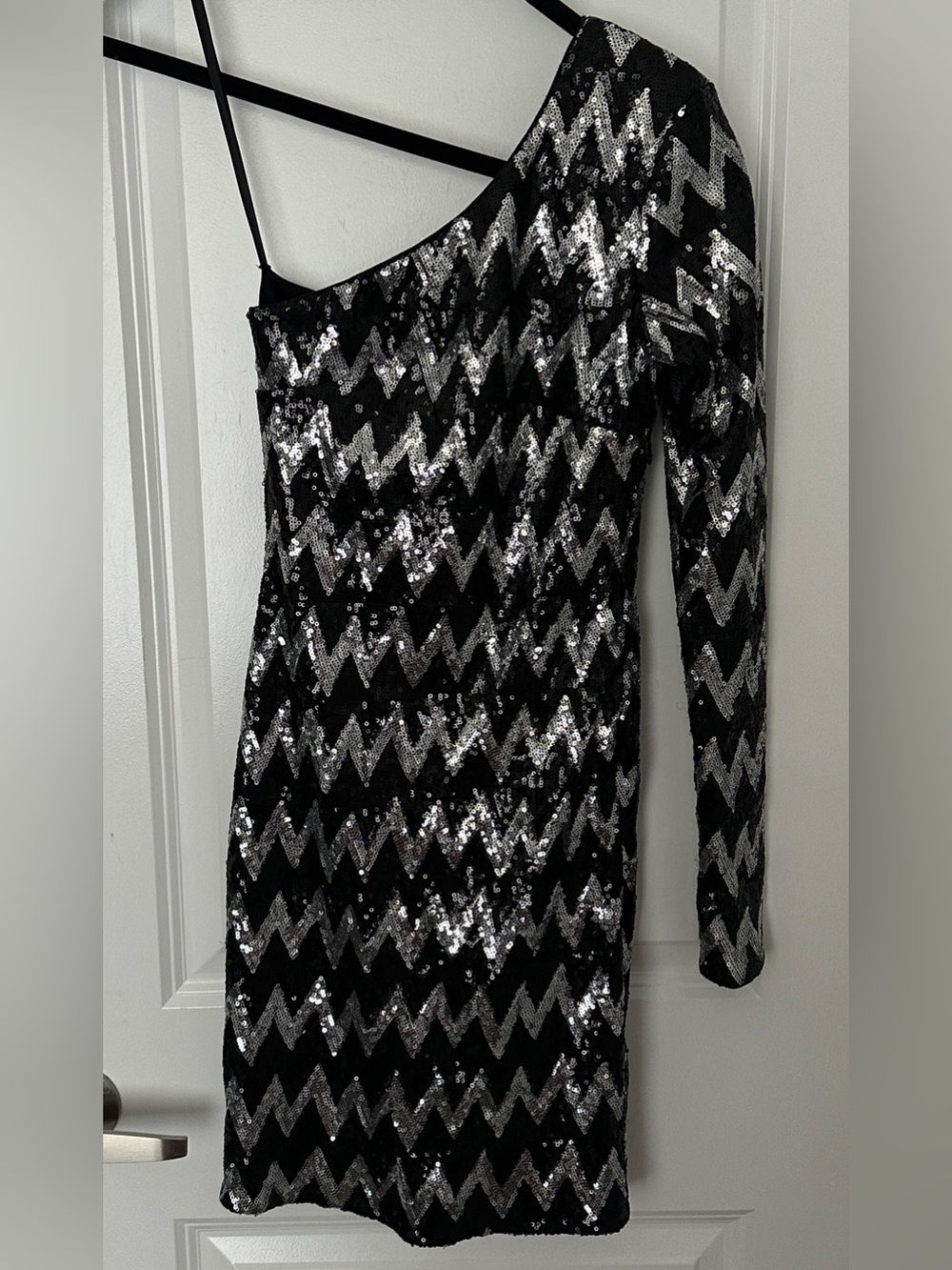 BEBE women's black silver chevron sequin one shoulder bodycon mini dress, XS.